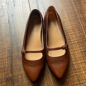 Vionic GEM DELILAH WOMENS LEATHER SLIP ON, 7.5